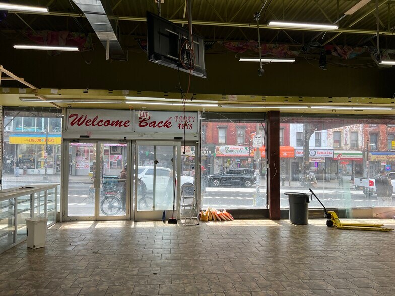 829 Broadway, Brooklyn, NY à louer - Photo de l’immeuble – Image 3 sur 4