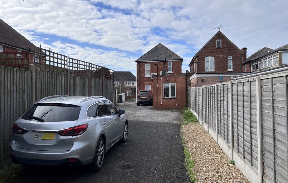168 Blandford Rd, Poole à louer - Photo de l’immeuble – Image 2 sur 2