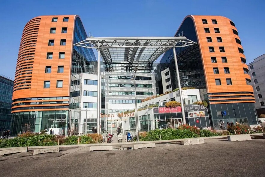 Bureau dans Lyon à louer - Photo de l’immeuble – Image 2 sur 10