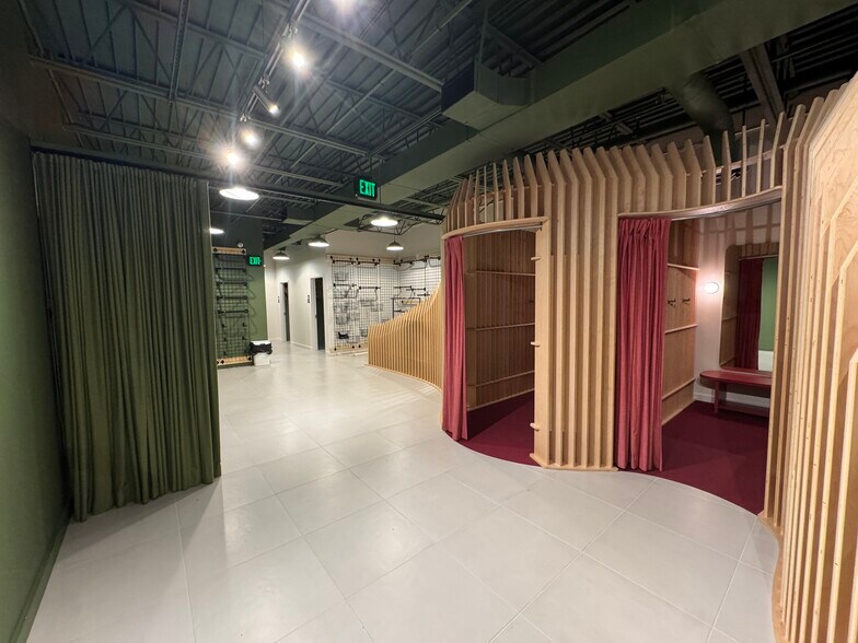 9421 Mission Rd, Leawood, KS à louer - Photo intérieure – Image 3 sur 8