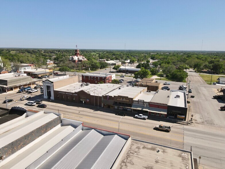 172 W Austin St, Giddings, TX à louer - Aérien – Image 2 sur 3