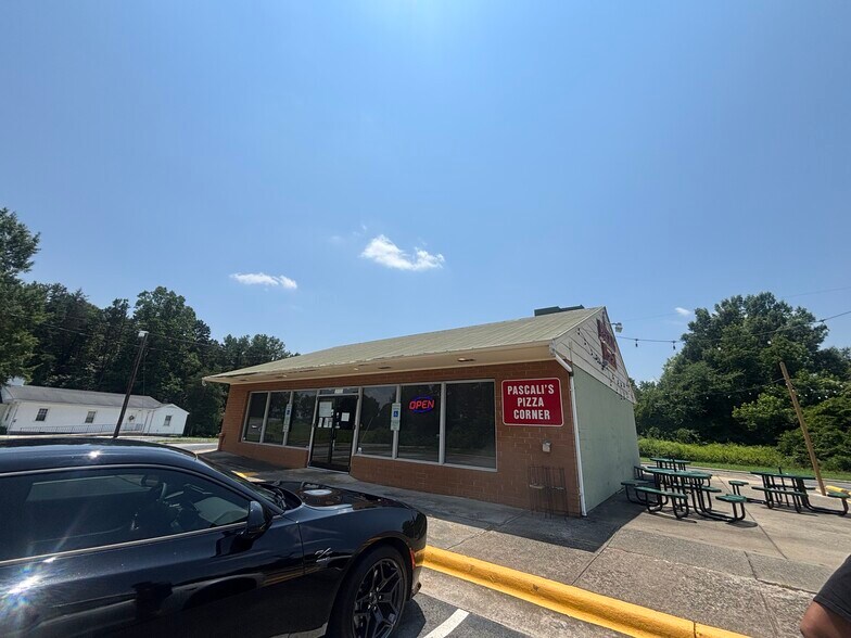 1814 Mount Hope Chu Rd, Mc Leansville, NC à louer - Photo de l’immeuble – Image 2 sur 12