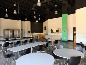 2650 S Decker Lake Blvd, Salt Lake City, UT à louer Photo intérieure– Image 2 sur 12