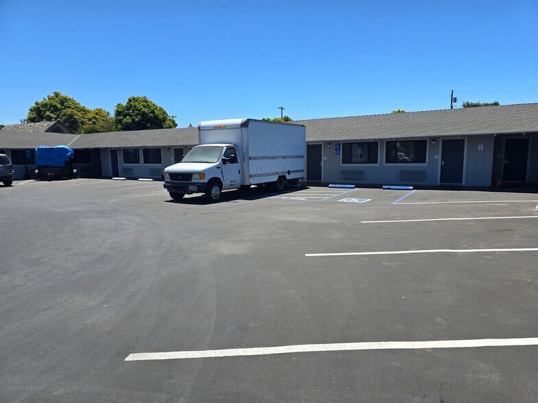 126 John St, Salinas, CA à vendre - Photo de l’immeuble – Image 3 sur 7