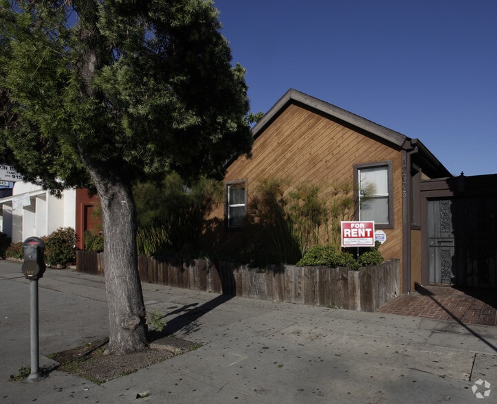 12023 Venice Blvd, Los Angeles, CA à louer - Photo de l’immeuble – Image 2 sur 2