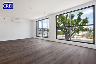 2710 W Florence Ave, Los Angeles, CA à louer Photo intérieure– Image 2 sur 8