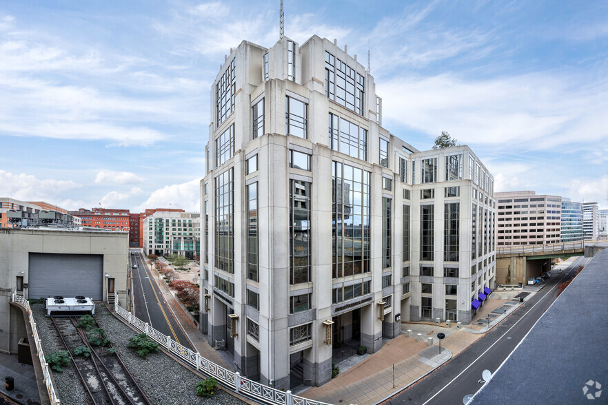 750 1st St NE, Washington, DC à louer - Photo de l’immeuble – Image 2 sur 35