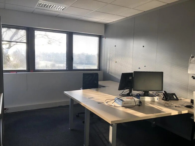 Bureau dans Rennes à vendre - Photo de l’immeuble – Image 3 sur 8