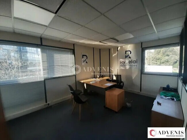 Plus de détails pour Bureau à louer