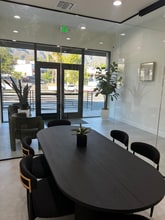 3130-3136 1/2 Foothill Blvd, La Crescenta, CA à louer Photo intérieure– Image 1 sur 8