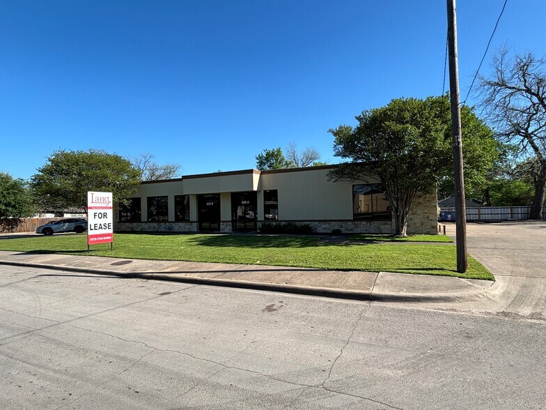 628 Centre St, Dallas, TX à vendre - Photo de l’immeuble – Image 3 sur 13