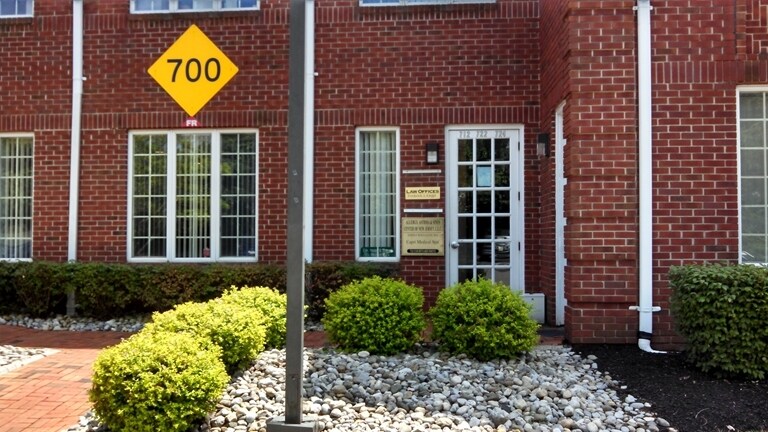 712-724 Courtyard Dr, Hillsborough, NJ à vendre - Photo de l’immeuble – Image 3 sur 32