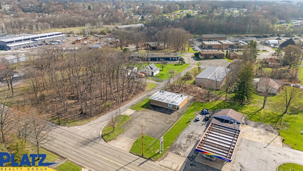 661 S Meridian Rd, Youngstown, OH à vendre - Photo de l’immeuble – Image 2 sur 6