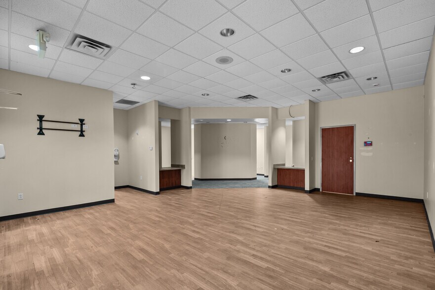 2211 FM 646 Rd W, Dickinson, TX à louer - Photo de l’immeuble – Image 3 sur 5