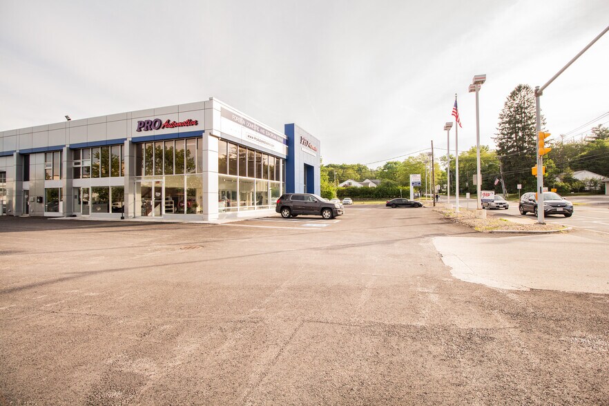 191 W Main St, Dudley, MA à louer - Photo de l’immeuble – Image 2 sur 31