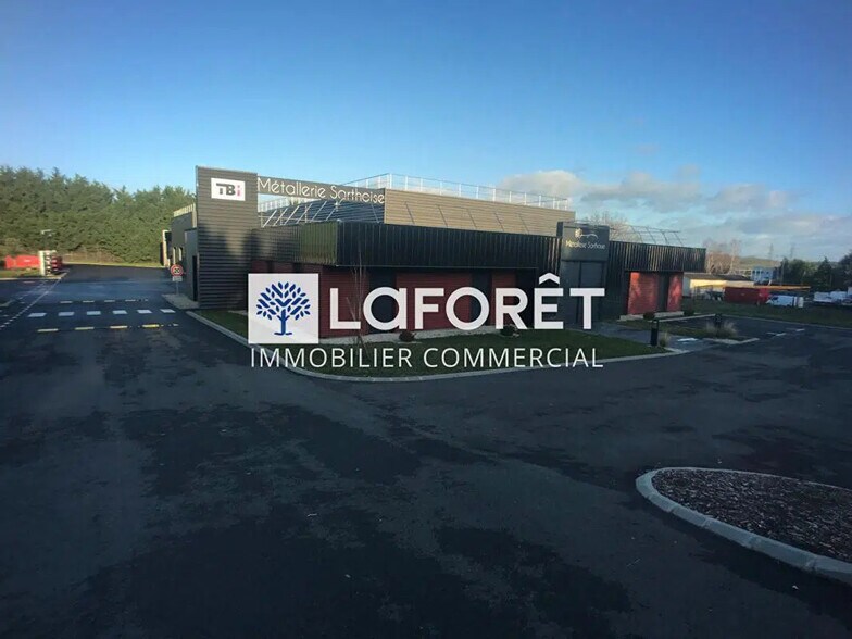 Local d’activités dans Connerré à louer - Photo de l’immeuble – Image 3 sur 7