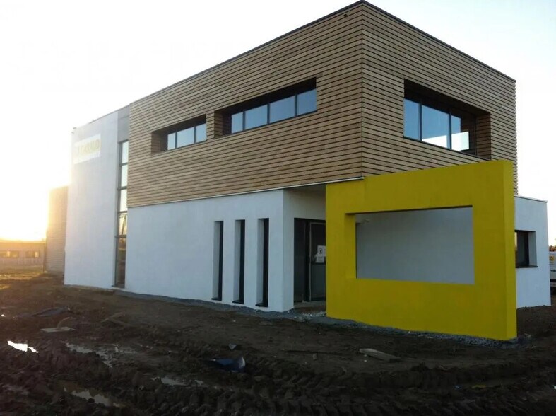 Bureau dans Pontchâteau à louer - Photo de l’immeuble – Image 1 sur 14