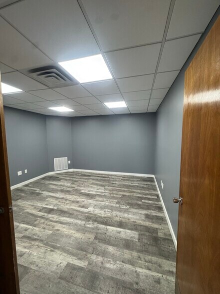 82 Abbott Rd, Buffalo, NY à vendre - Photo de l’immeuble – Image 3 sur 8