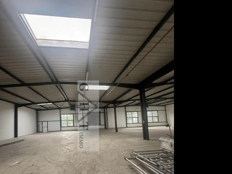 Local commercial dans Ivry-sur-Seine à louer - Photo intérieure – Image 2 sur 6