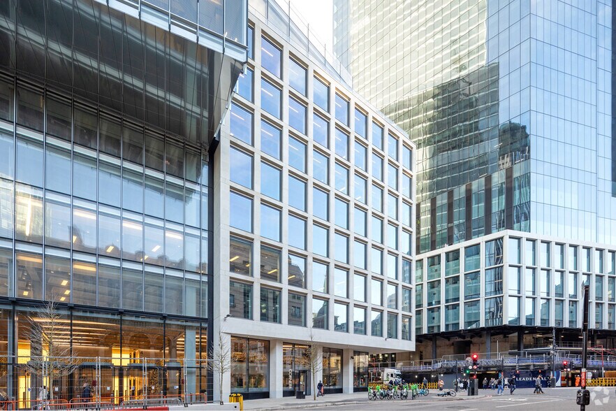 8 Bishopsgate, Londres à louer - Photo de l’immeuble – Image 2 sur 16