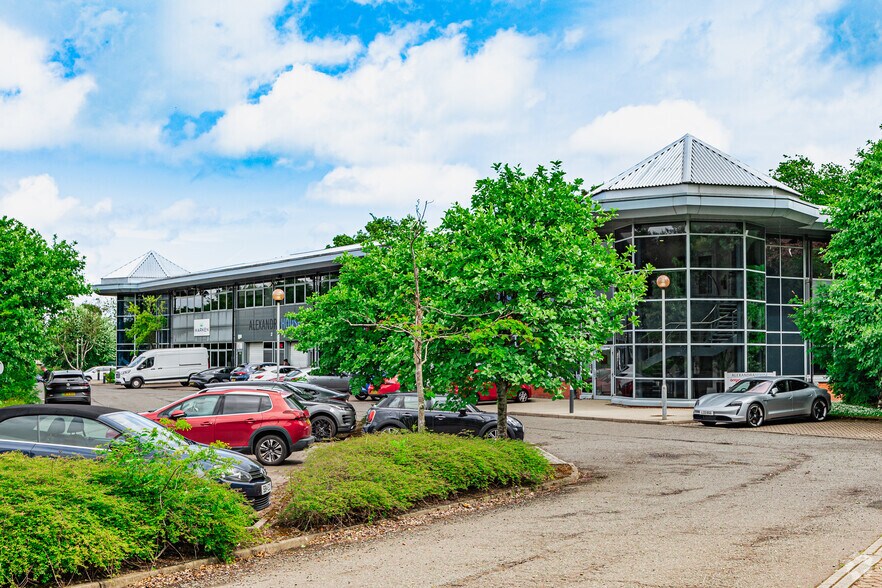 21 Cliftonhall Rd, Newbridge à louer - Photo de l’immeuble – Image 3 sur 4