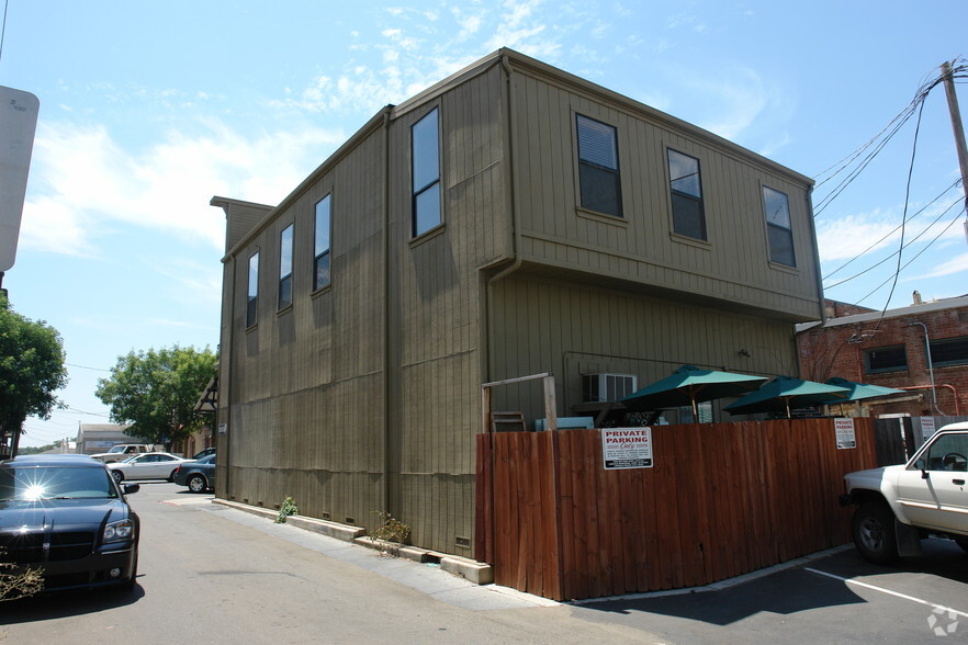 656 5th St, Lincoln, CA à louer - Photo de l’immeuble – Image 3 sur 10