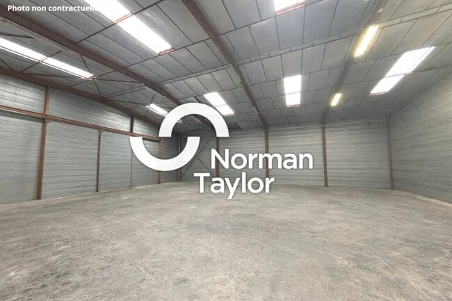Plus de détails pour Local d'activités à louer