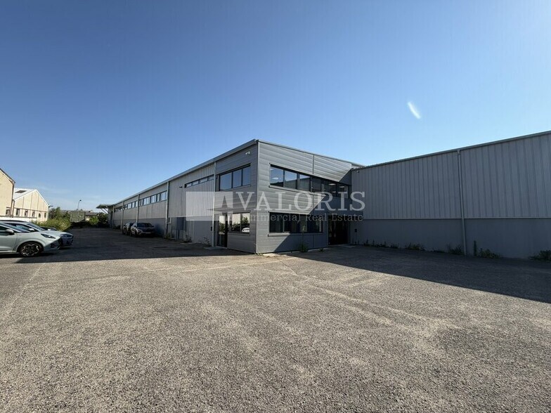 Industriel/Logistique dans Vénissieux à louer - Photo de l’immeuble – Image 2 sur 8