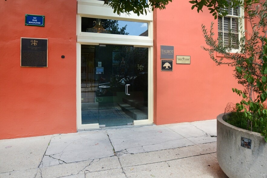 View Photo
