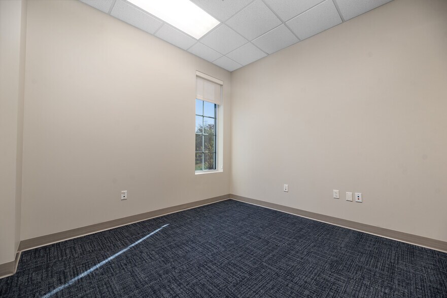 19720 Jetton Rd, Cornelius, NC à louer - Photo de l’immeuble – Image 3 sur 24