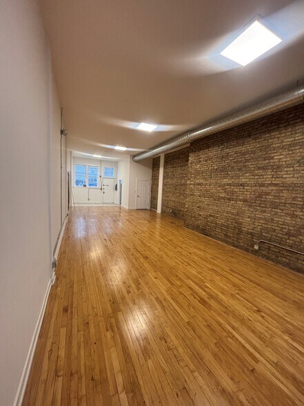 2134 S 61st Ave, Cicero, IL à louer - Photo intérieure – Image 3 sur 8
