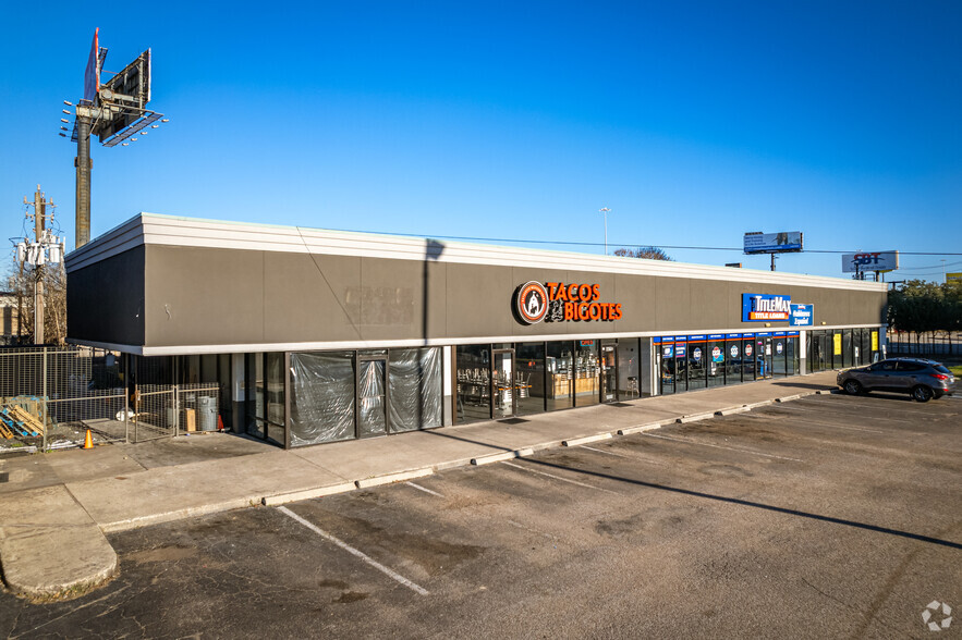8400-8700 S Gessner Dr, Houston, TX à louer - Photo de l’immeuble – Image 1 sur 17