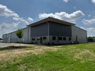Plus de détails pour 2604 Jeanwood Drive, Elkhart, IN - Industriel/Logistique à louer