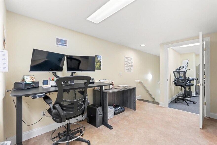 141 Parliament Loop, Lake Mary, FL à vendre - Photo de l’immeuble – Image 3 sur 33