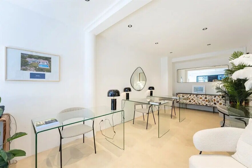 Local commercial dans Sanary-sur-Mer à louer - Photo intérieure – Image 2 sur 7