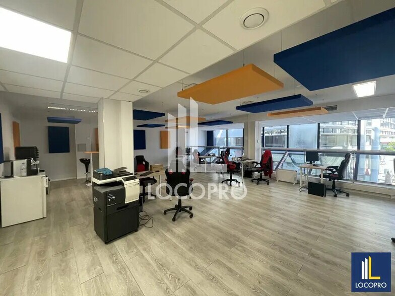 Bureau dans Nice à louer - Photo de l’immeuble – Image 1 sur 5