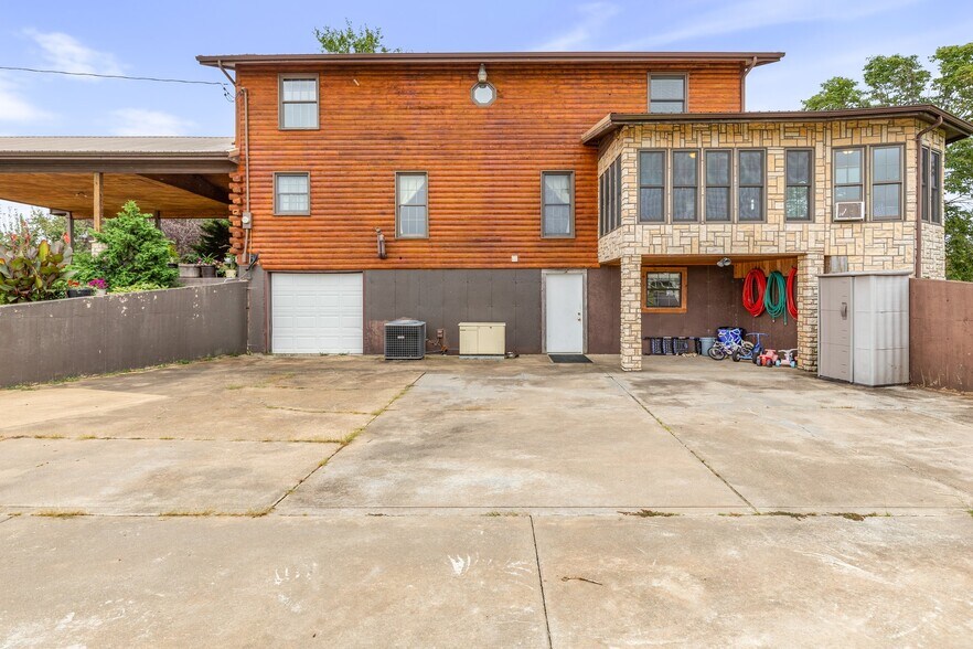 10646 Mounts Rd, Irondale, MO à vendre - Photo de l’immeuble – Image 3 sur 15