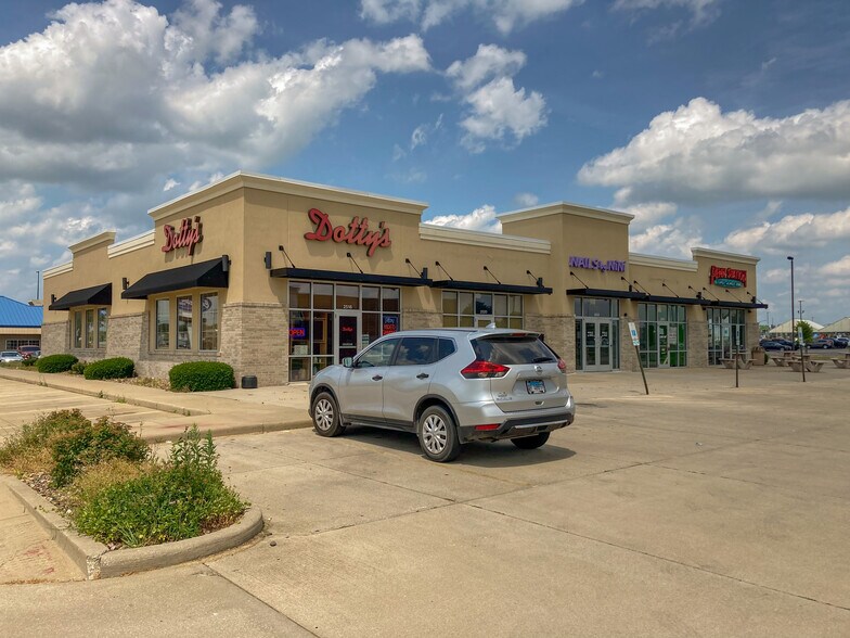 2518-2524 N Dirksen Pky, Springfield, IL à louer - Photo de l’immeuble – Image 3 sur 8