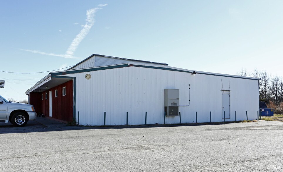 2103 Baltimore St, Defiance, OH à vendre - Photo de l’immeuble – Image 2 sur 9