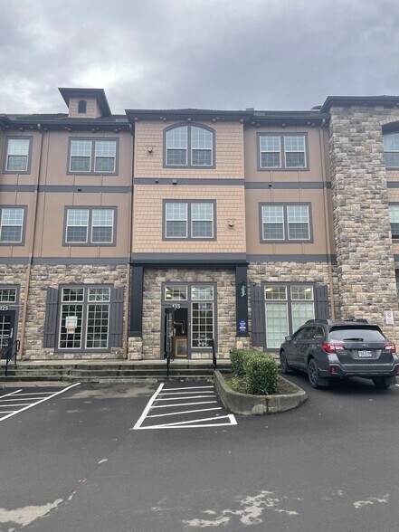 20508 SW Roy Rogers Rd, Sherwood, OR à vendre - Photo de l’immeuble – Image 1 sur 2