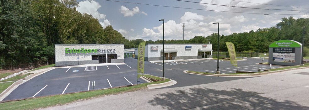 5484 Flakes Mill Rd, Ellenwood, GA à louer - Photo de l’immeuble – Image 1 sur 4