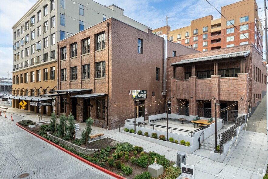 2122 Commerce St, Tacoma, WA à louer - Photo principale – Image 1 sur 8