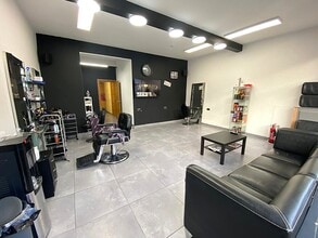 155 Cowbridge Rd E, Cardiff à louer Photo intérieure– Image 1 sur 7