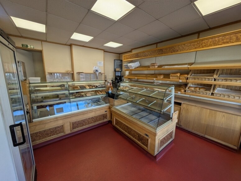 143 Worplesdon Rd, Guildford à louer Photo intérieure– Image 1 sur 3