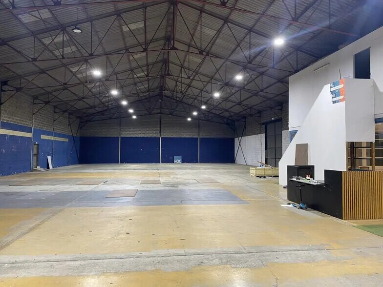 Industriel/Logistique dans Bègles à vendre - Photo de l’immeuble – Image 2 sur 6