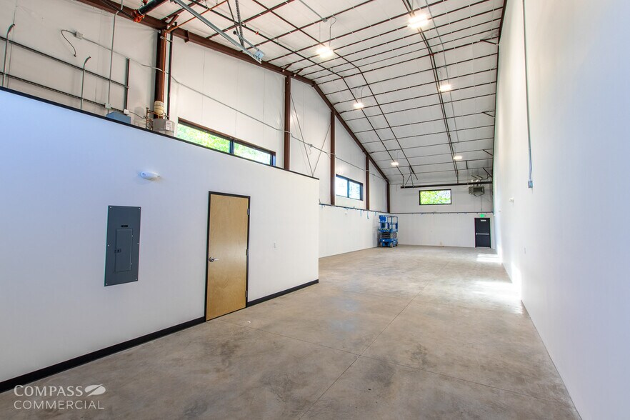 2754 SW 6th St, Redmond, OR à louer - Photo intérieure – Image 3 sur 20
