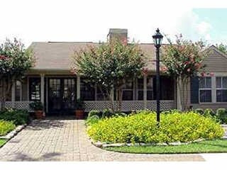 205 E Watson St, Willis, TX à vendre - Photo de l’immeuble – Image 2 sur 6