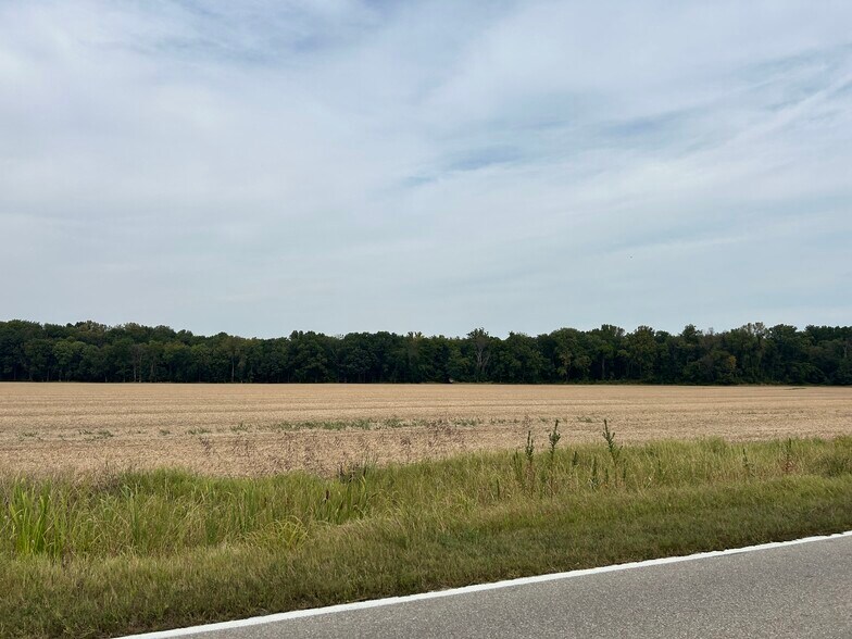 6700 Petersburg Rd, Evansville, IN à vendre - Photo de l’immeuble – Image 2 sur 2