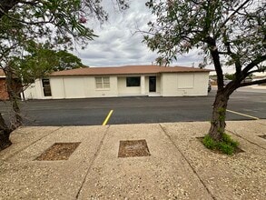 2600 W Kansas Ave, Midland, TX à louer Photo de l’immeuble– Image 1 sur 12