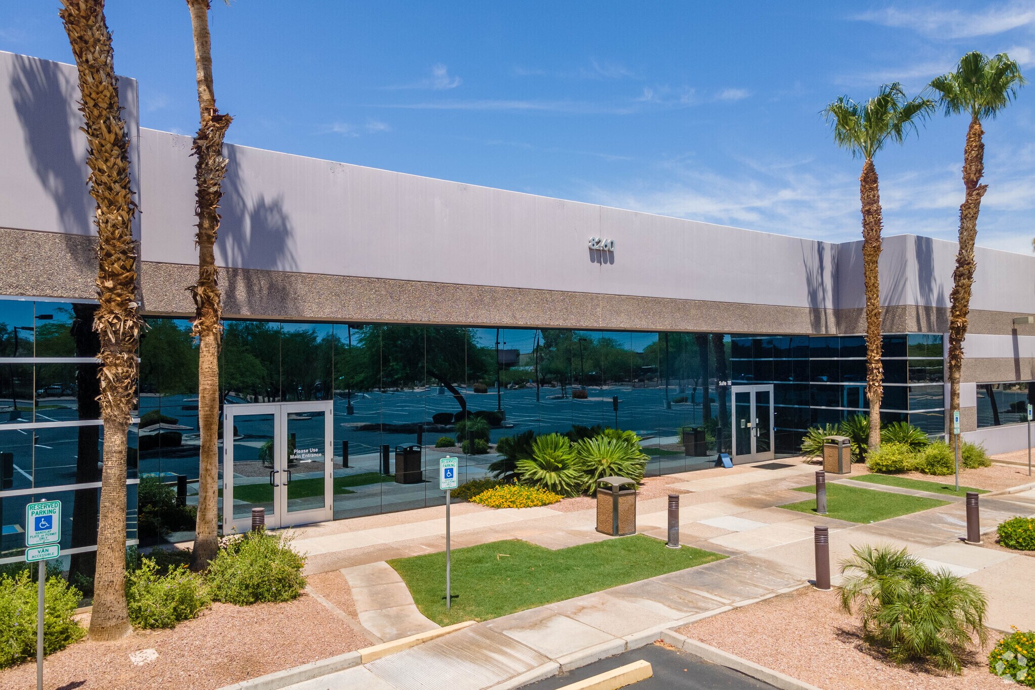 8260 S Hardy Dr, Tempe, AZ à louer Photo de l’immeuble– Image 1 sur 9